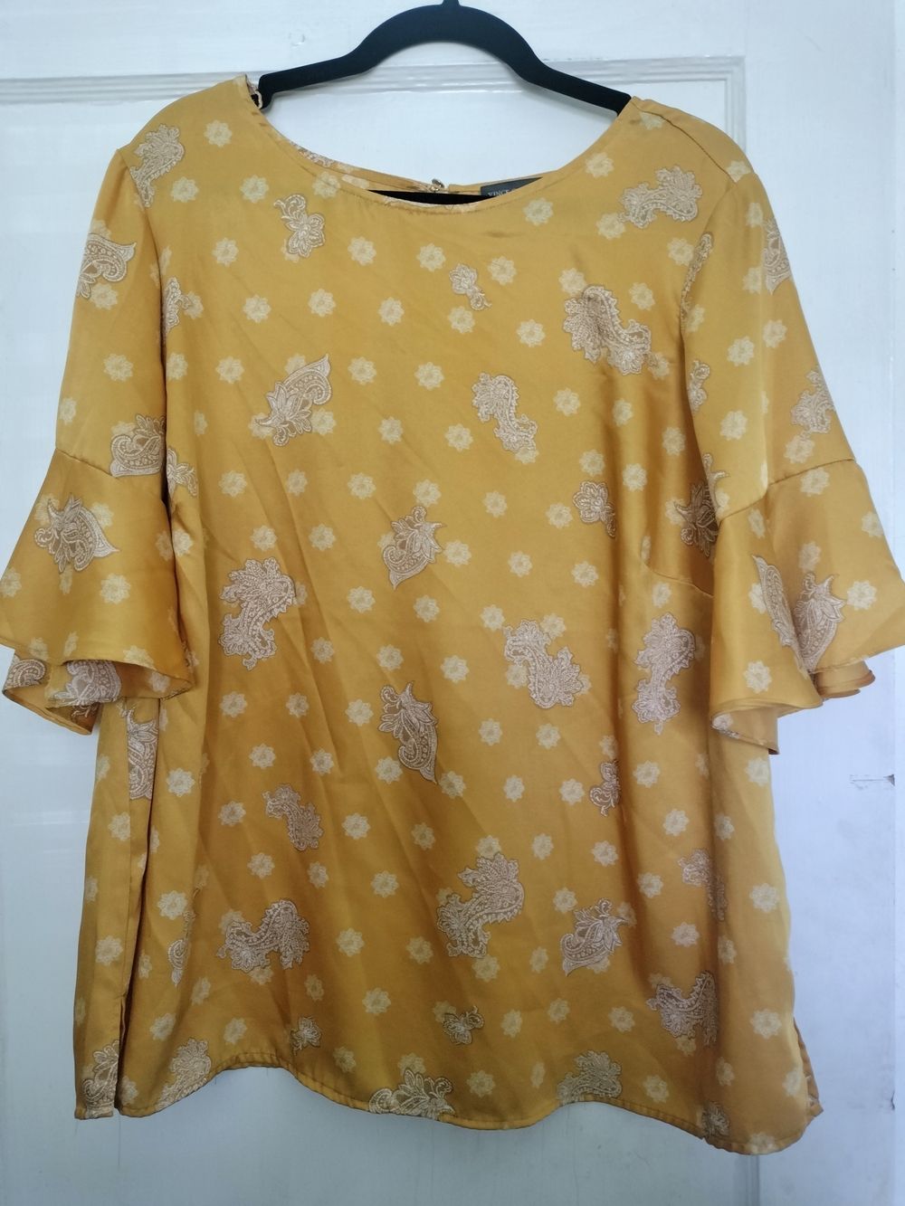 Vince Camuto Yellow Gold Paisley Flutter Ruffle-Sleeve Blouse 1X Plus Size Top